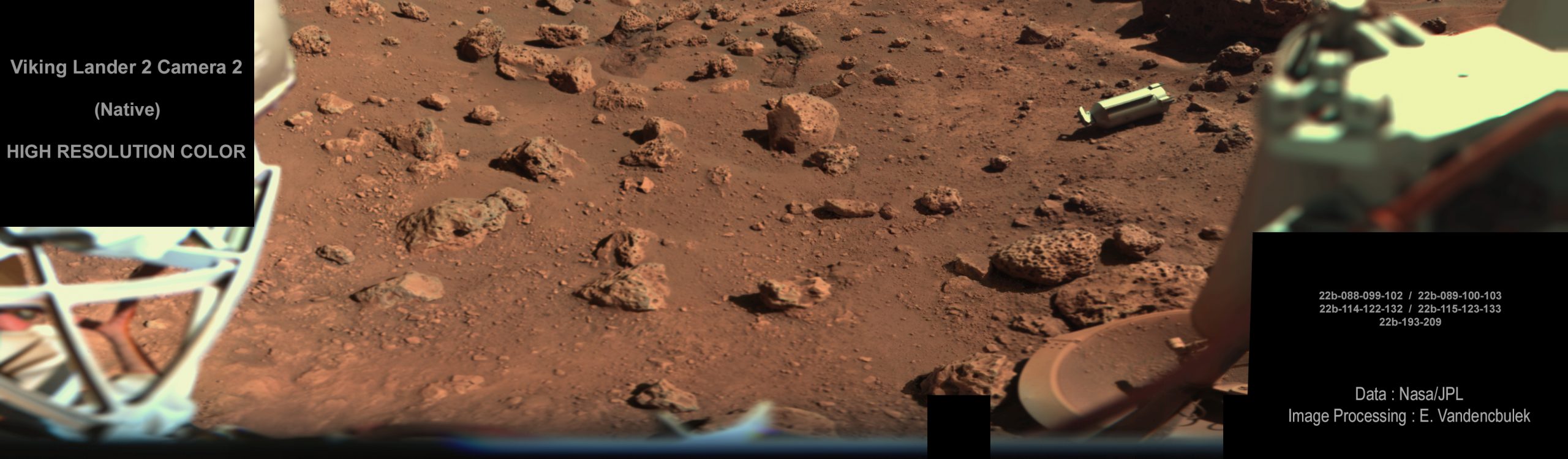 Visoko-rezolucijski mozaik u boji kojeg je snimila Kamera 2. Izvor: NASA/JPL Image Processing: E. Vandencbulek.