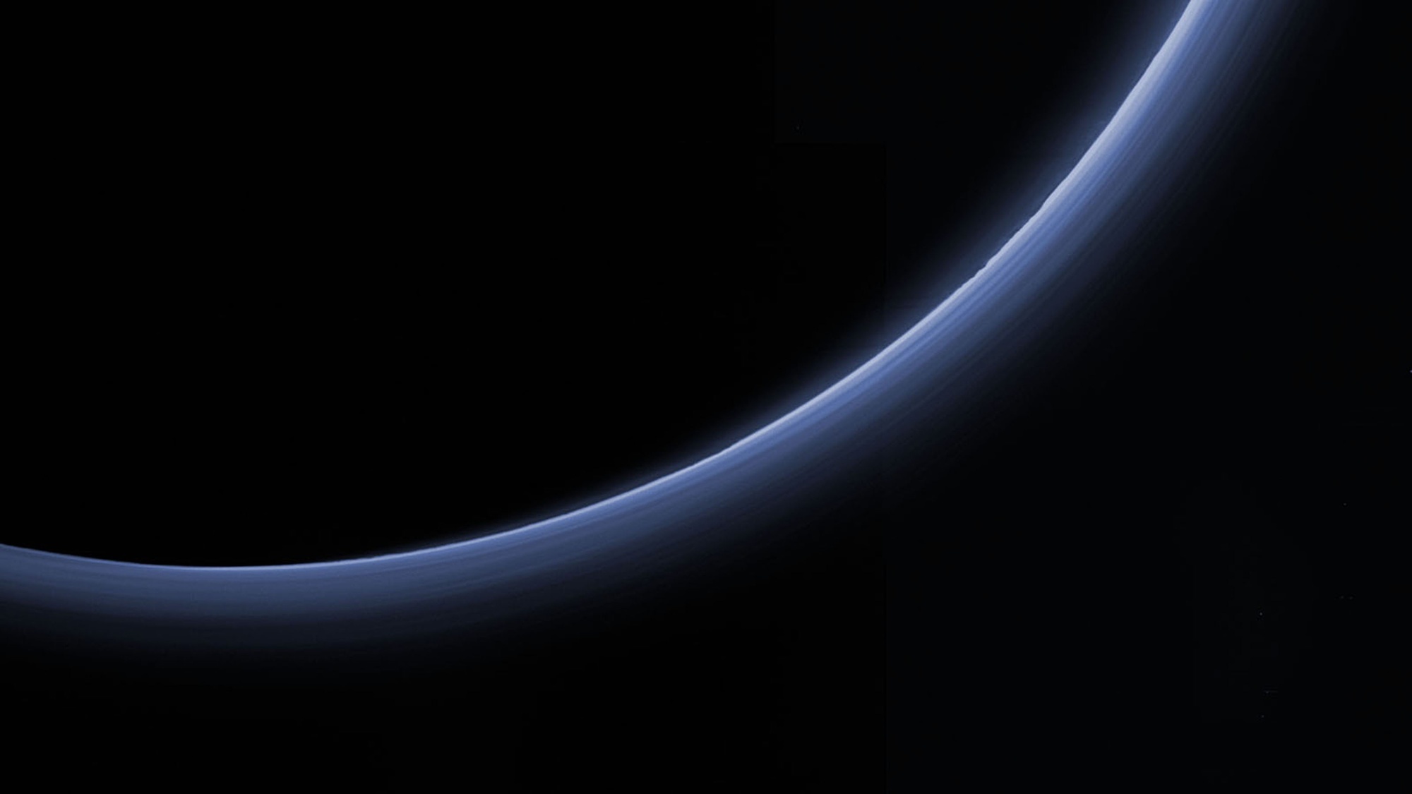 Slika visoke rezolucije koju je snimila svemirska letjelica New Horizons koja prikazuje tanku atmosferu Plutona.Izvor: New Horizons.