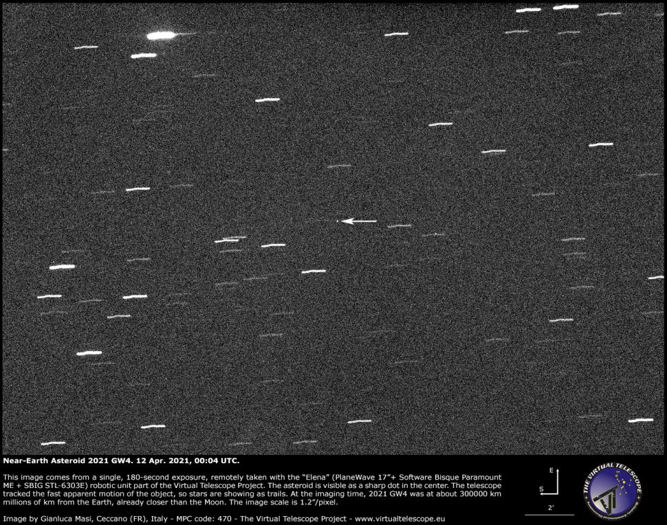 Slika asteroida 2021 GW4 snimljena 12. travnja dok se objekt izrazito približio Zemlji na udaljenost od samo 26 200 kilometara. Radi se o jednoj desetini udaljenost između Zemlji i Mjeseca. Izvor: Gianluca Masi/Virtual Telescope Project 