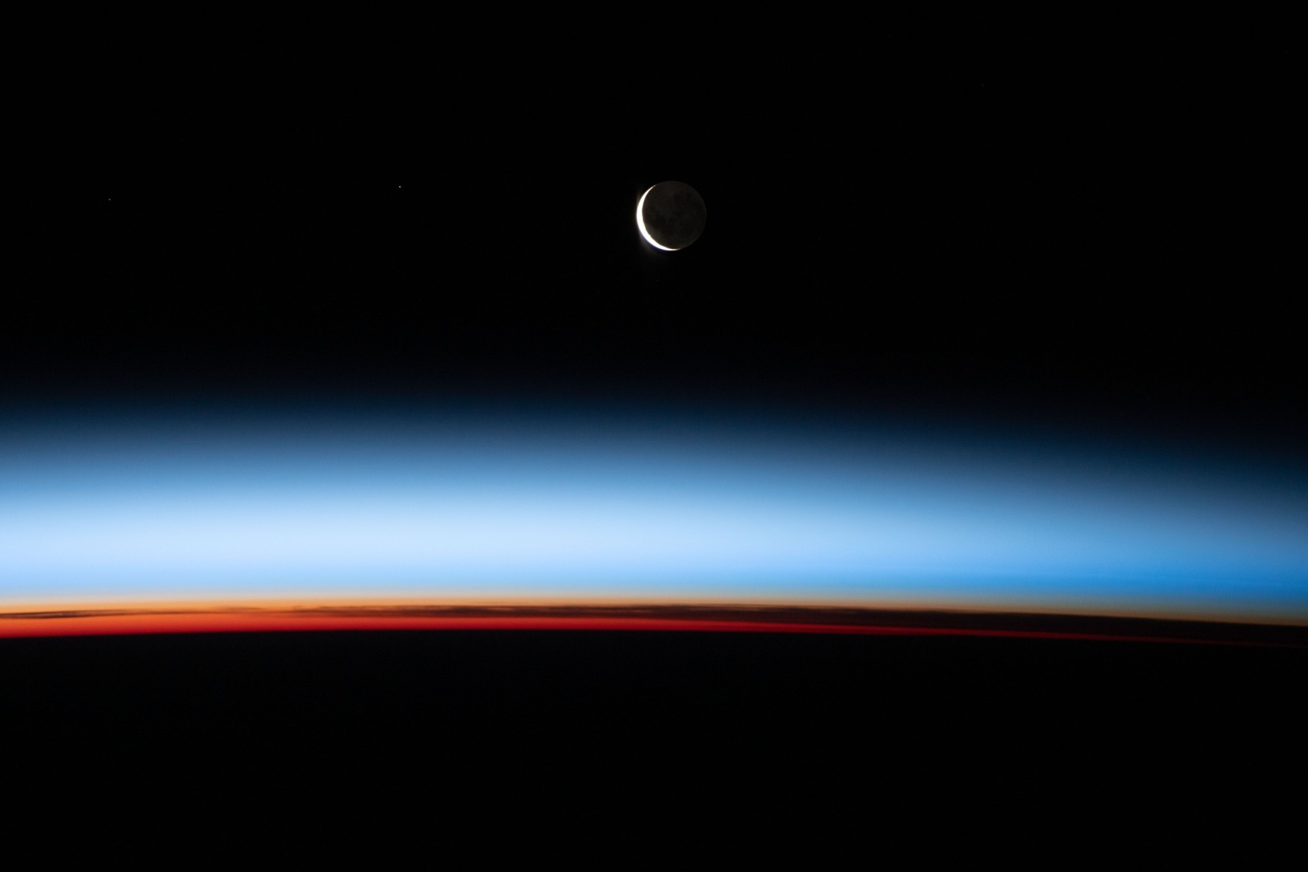 Slika Mjeseca s ISS-a.