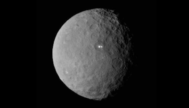 Slika Cerere. Slikano s NASA-ine sonde Dawn u veljači 2015. s udaljenosti od 46 tisuća kilometara. Izvor: NASA.