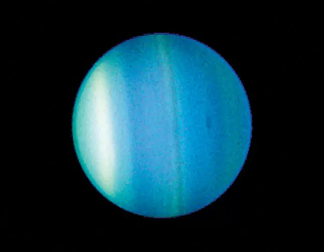 Slika Urana iz 2006. s teleskopa Hubble.
