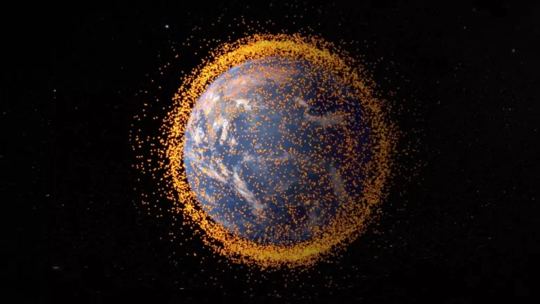 Ovaj grafički prikaz NASA-e prikazuje količinu svemirskog smeća koji kruži oko Zemlje od 2013. godine, na temelju podataka NASA-inog Ureda za program Orbital Debris. (IZVOR slike: NASA-in Goddard Space Flight Center/JSC)