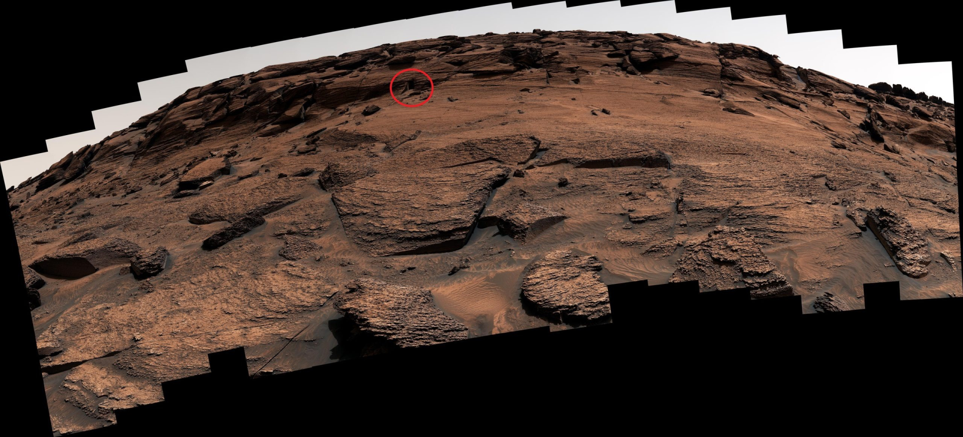 Prikaz „B“ regije koju je 7. svibnja na površini Marsa snimio Curiosity (©NASA, JPL-Caltech, MSSS).