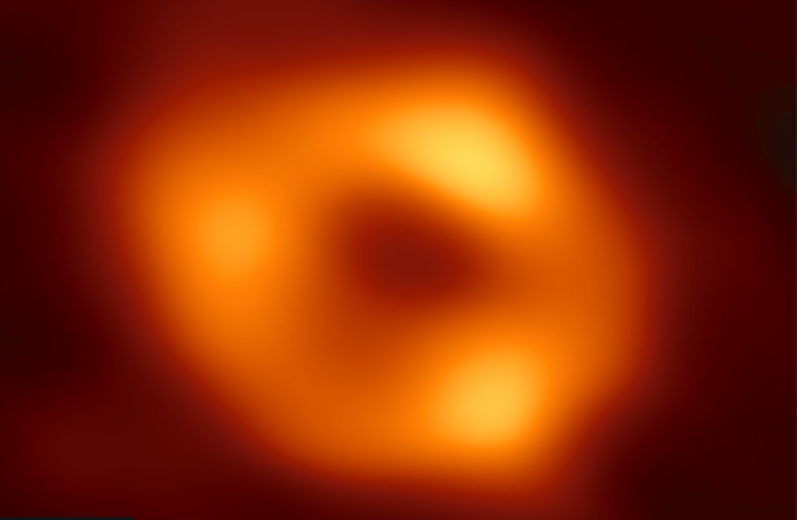 Slika crne rupe Sagittarius A* u središtu Mliječne staze.