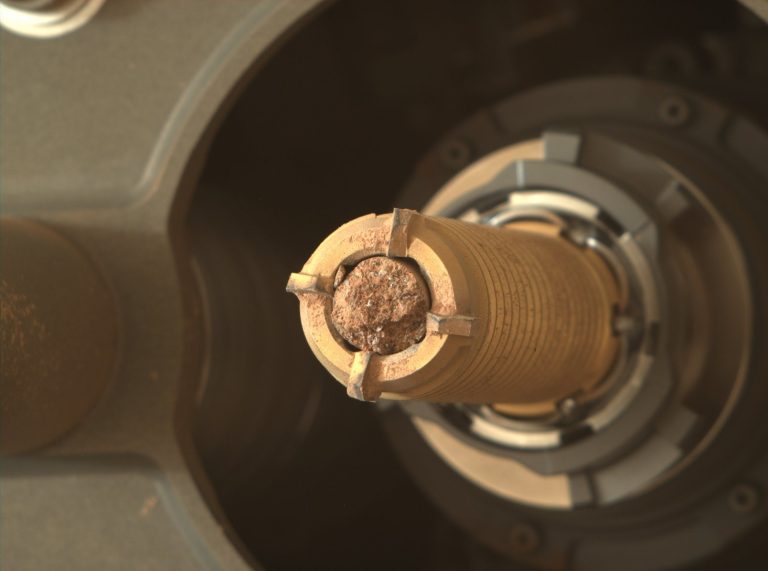 NASA-in rover Perseverance prikupio je svoj deseti uzorak tijekom potrage za stijenama koje bi mogle sadržavati tragove drevnog života na Marsu (©NASA).