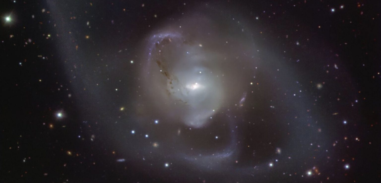 Galaksija NGC 7727. Izvor: ESO.