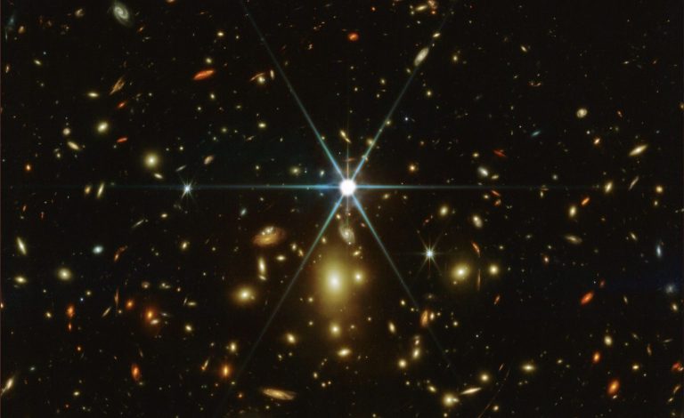 Earendel, najudaljenija zvijezda koju smo dosad promatrali. Izvor: JWST, NASA, ESA, CSA, STScI.