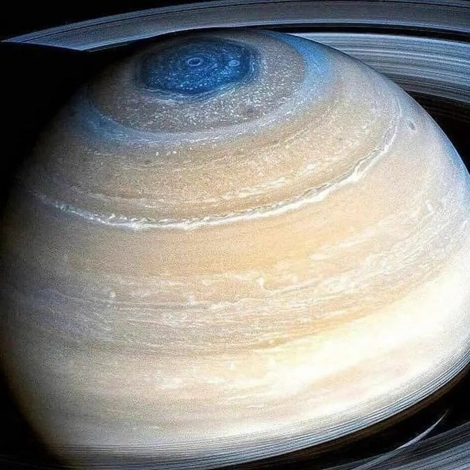 Saturn aurore. Izvor: Wikimedia commons.