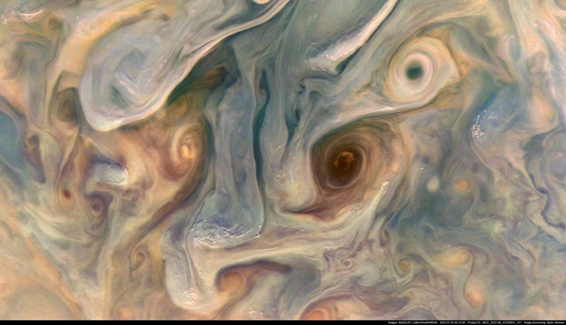 Obrađena verzija slike Jupiterove atmosfere koju je snimila NASA-ina letjelica (©NASA/JPL-Caltech/SwRI/MSSS/Björn Jónsson).