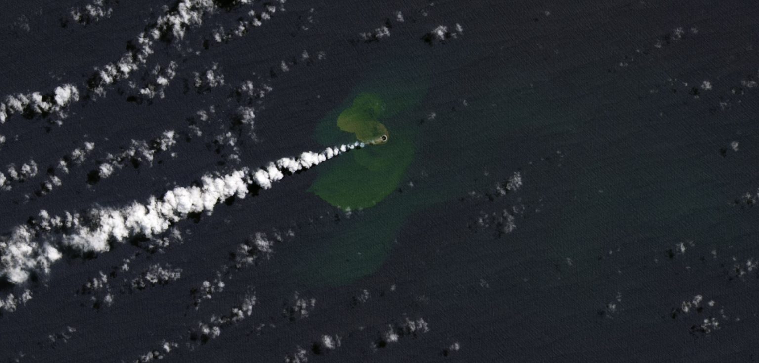 Novi vulkanski otok u Tihom oceanu. Izvor: Nasa.gov.