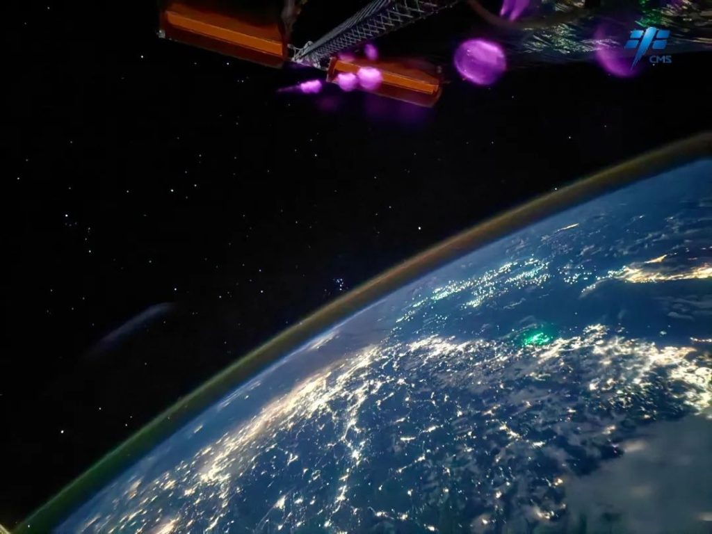 Sjaj zraka iznad Zemlje snimio je kineski astronaut Chen Dong (©CMSA).