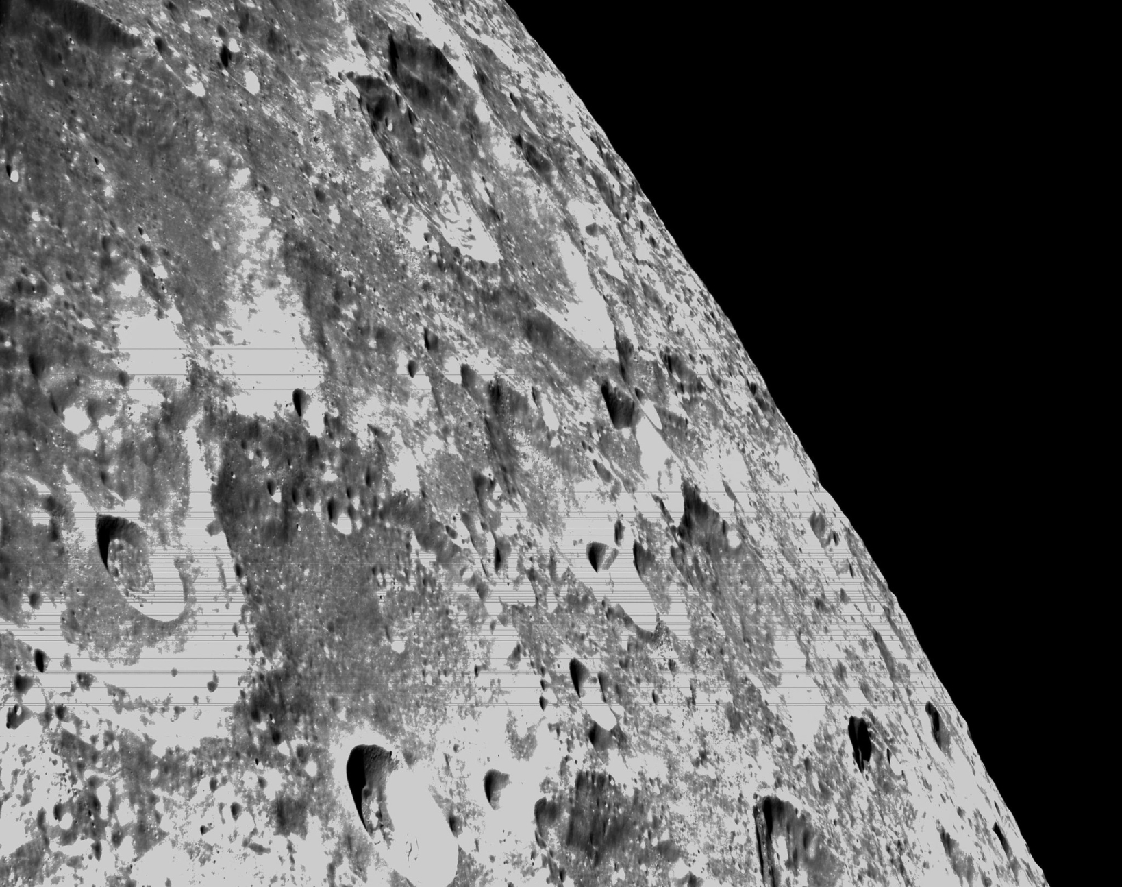 Artemis I snimka površine Mjeseca (NASA)