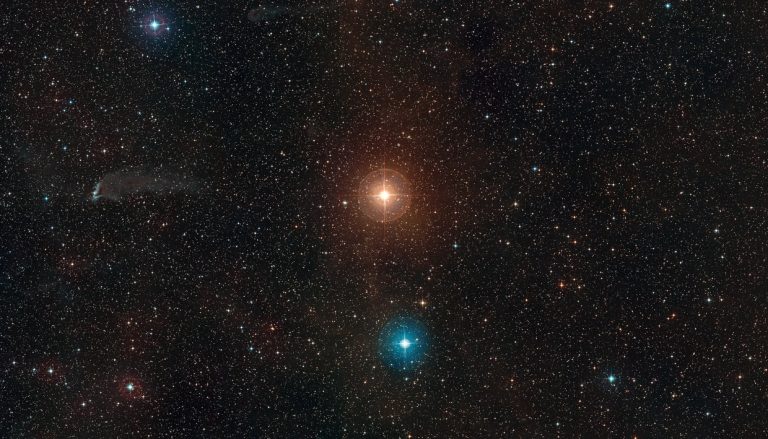 Dio neba u južnom zviježđu Puppis koji okružuje zvijezdu crvenog diva L2 Puppis.ESO