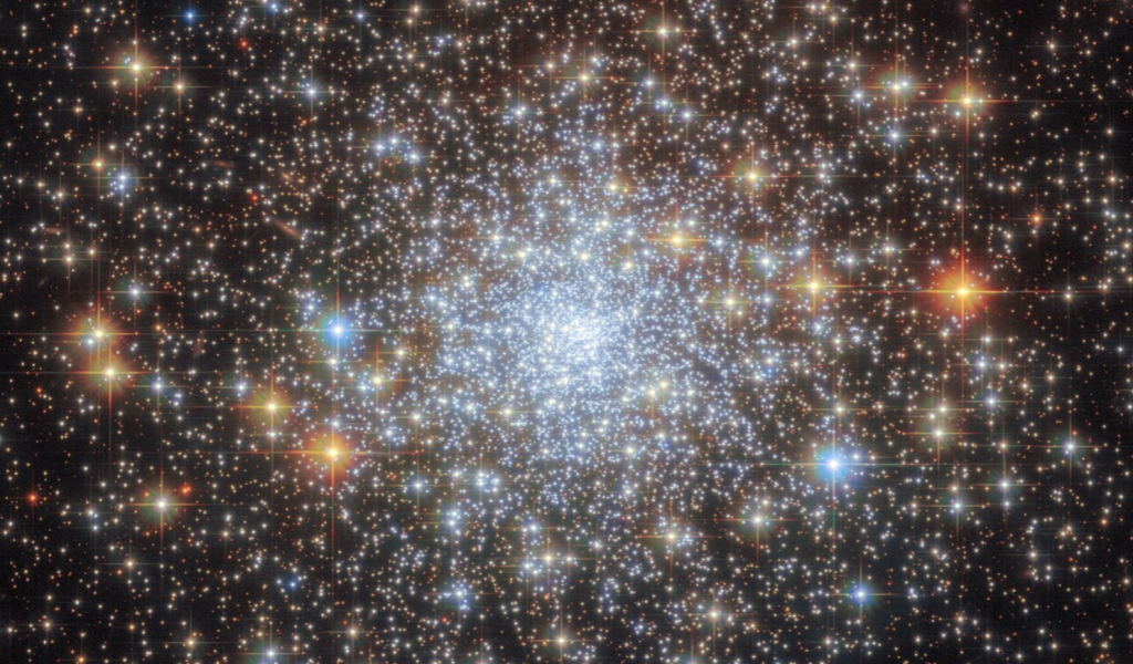 Hubbleov zapanjujući pogled na globularni skup NGC 6652