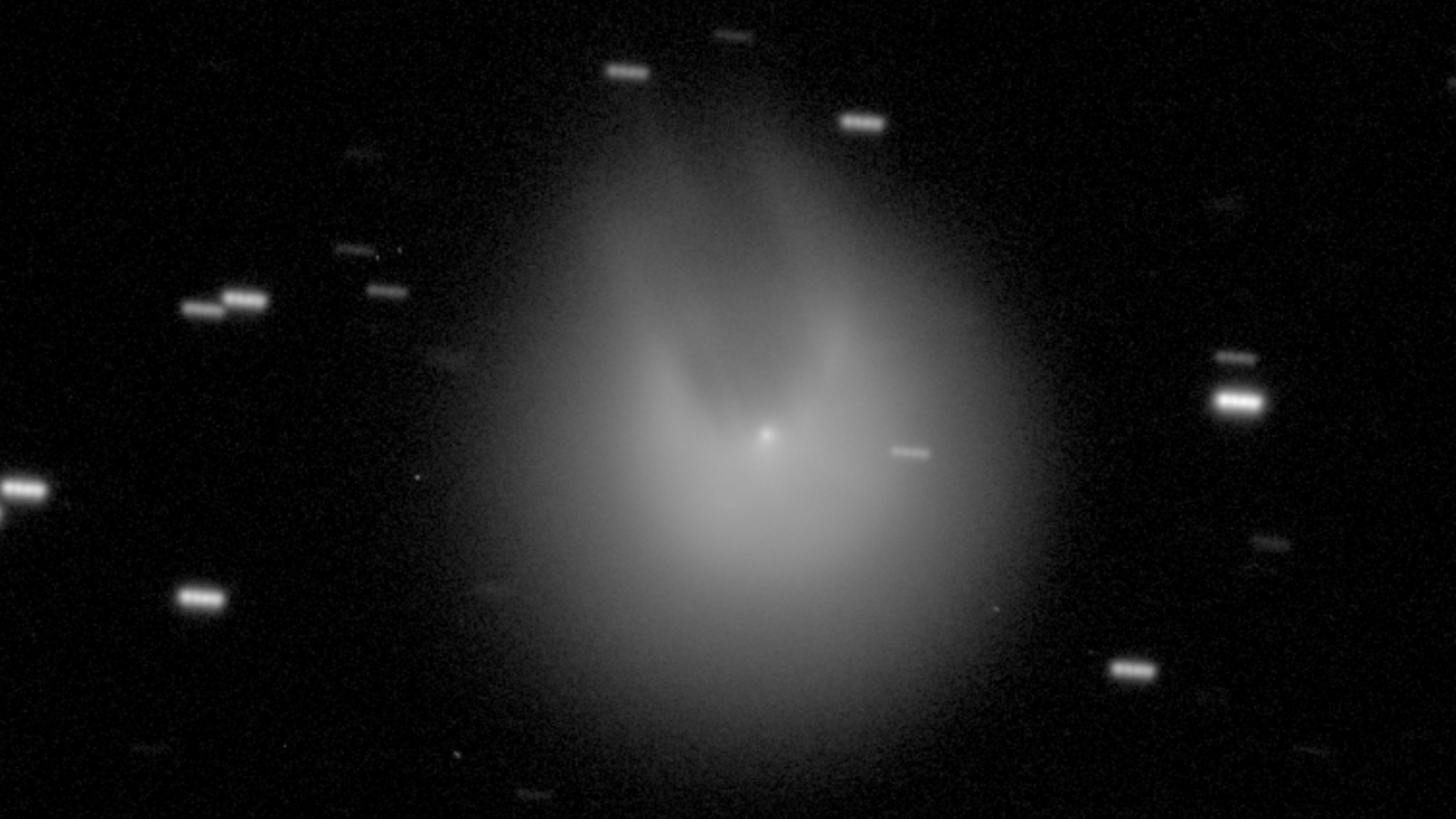 Komet 12P:Pons-Brooks prikazuje oblik 'rogova' nakon spektakularne erupcije.