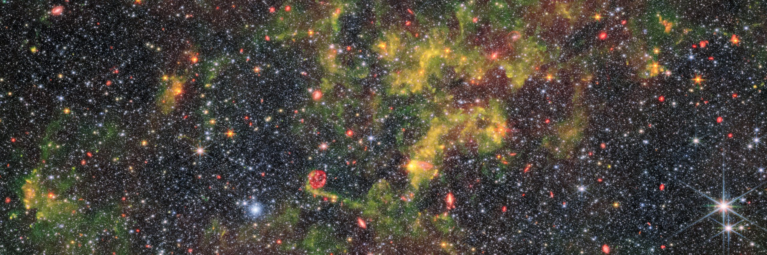 Nepravilna galaksija NGC 6822 kroz leće Jamesa Webba