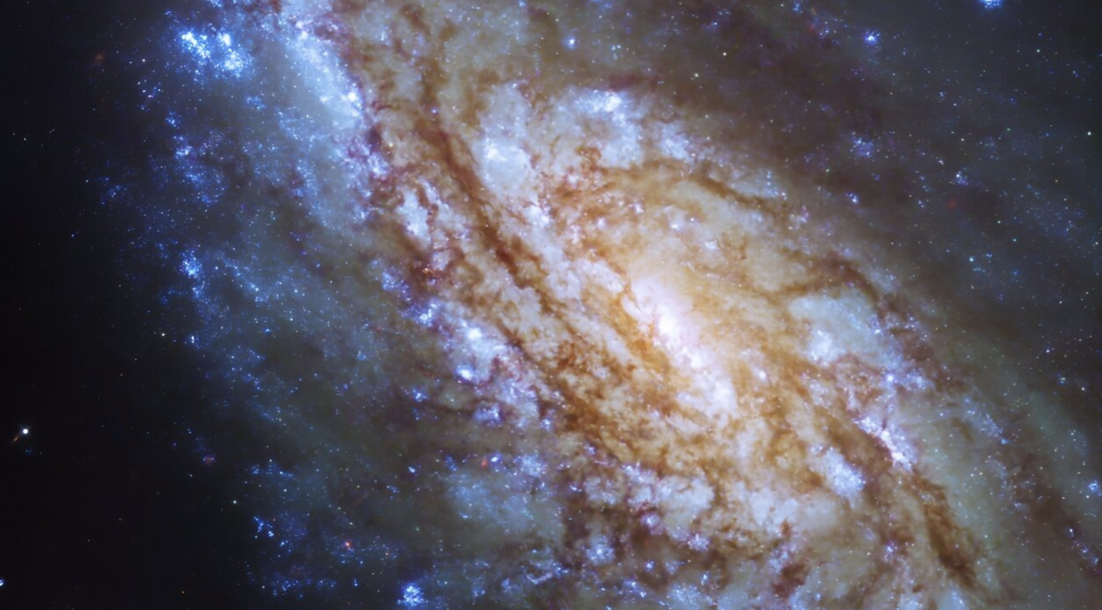 Očaravajući prizor NGC 4654 kroz svemirski teleskop Hubble