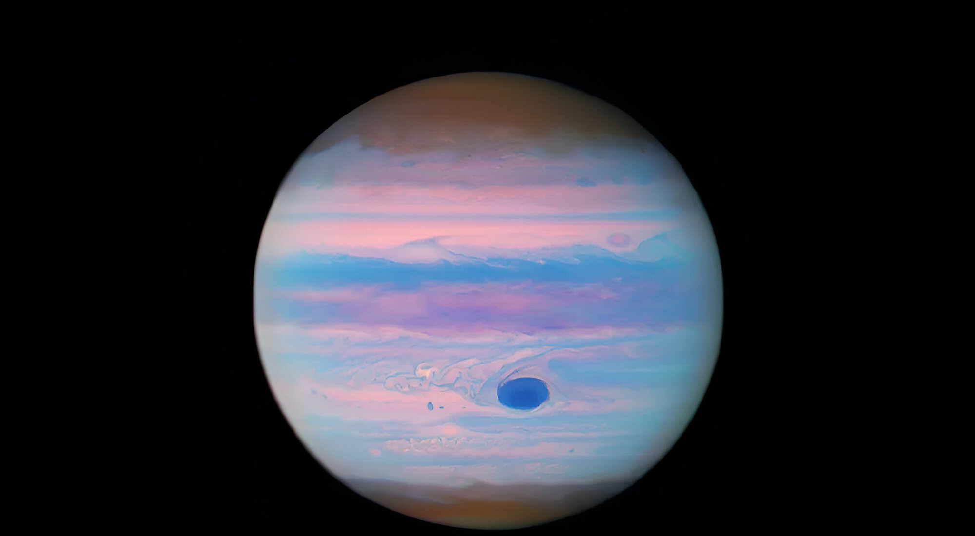 Hubbleov novi pogled na Jupiter