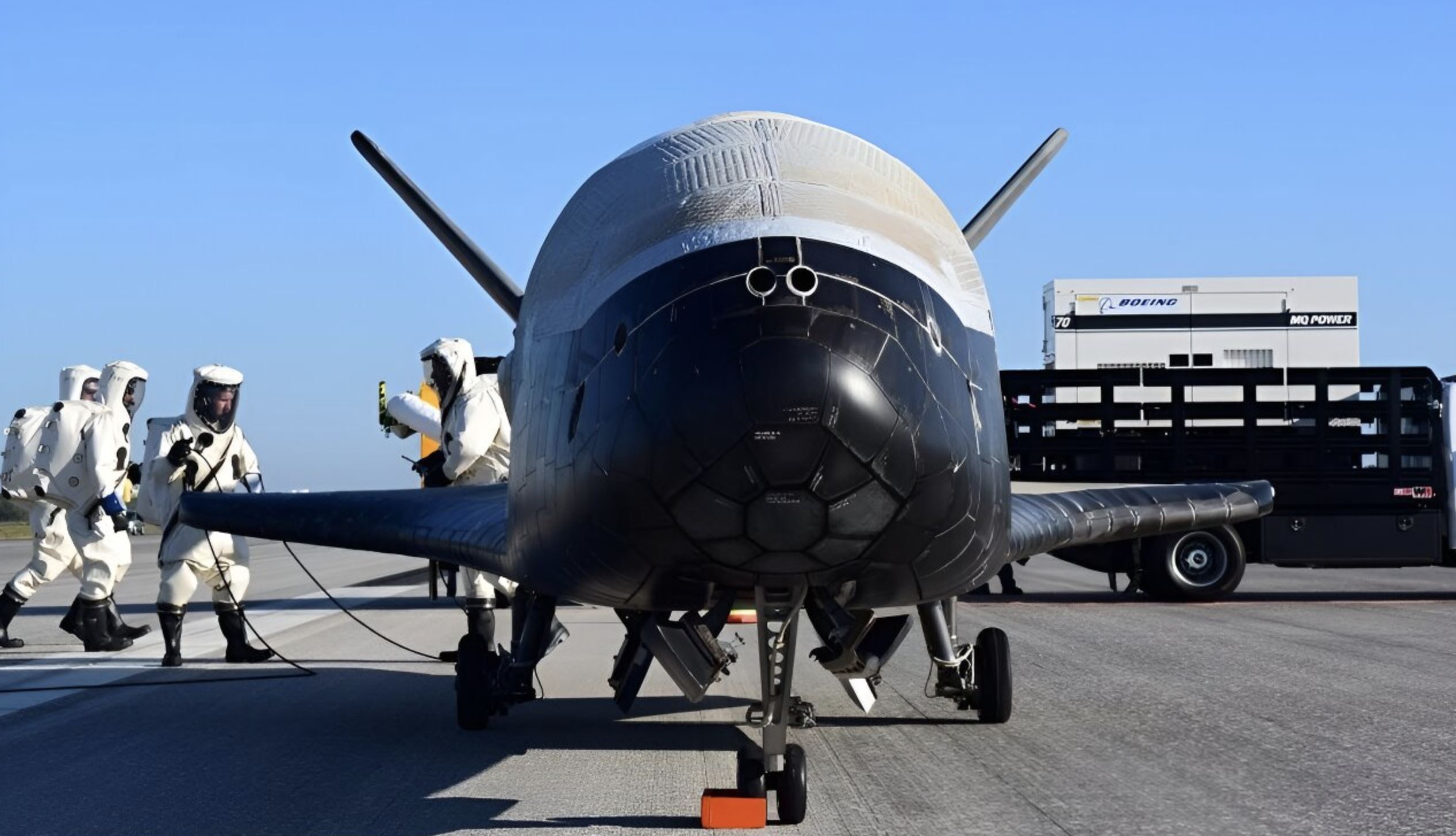 U operaciji od 2010. godine, X-37B Orbitalno testno vozilo dizajnirala je tvrtka United Launch Alliance, zajednički projekt Boeinga i Lockheed Martina, specifično za potrebe Zračne snage.