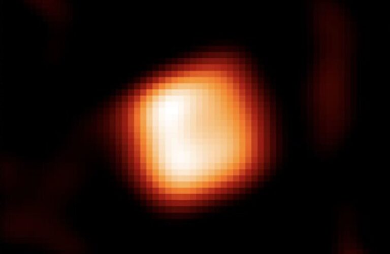 RW Cephei. Zasluge. Georgia State University / The CHARA Array