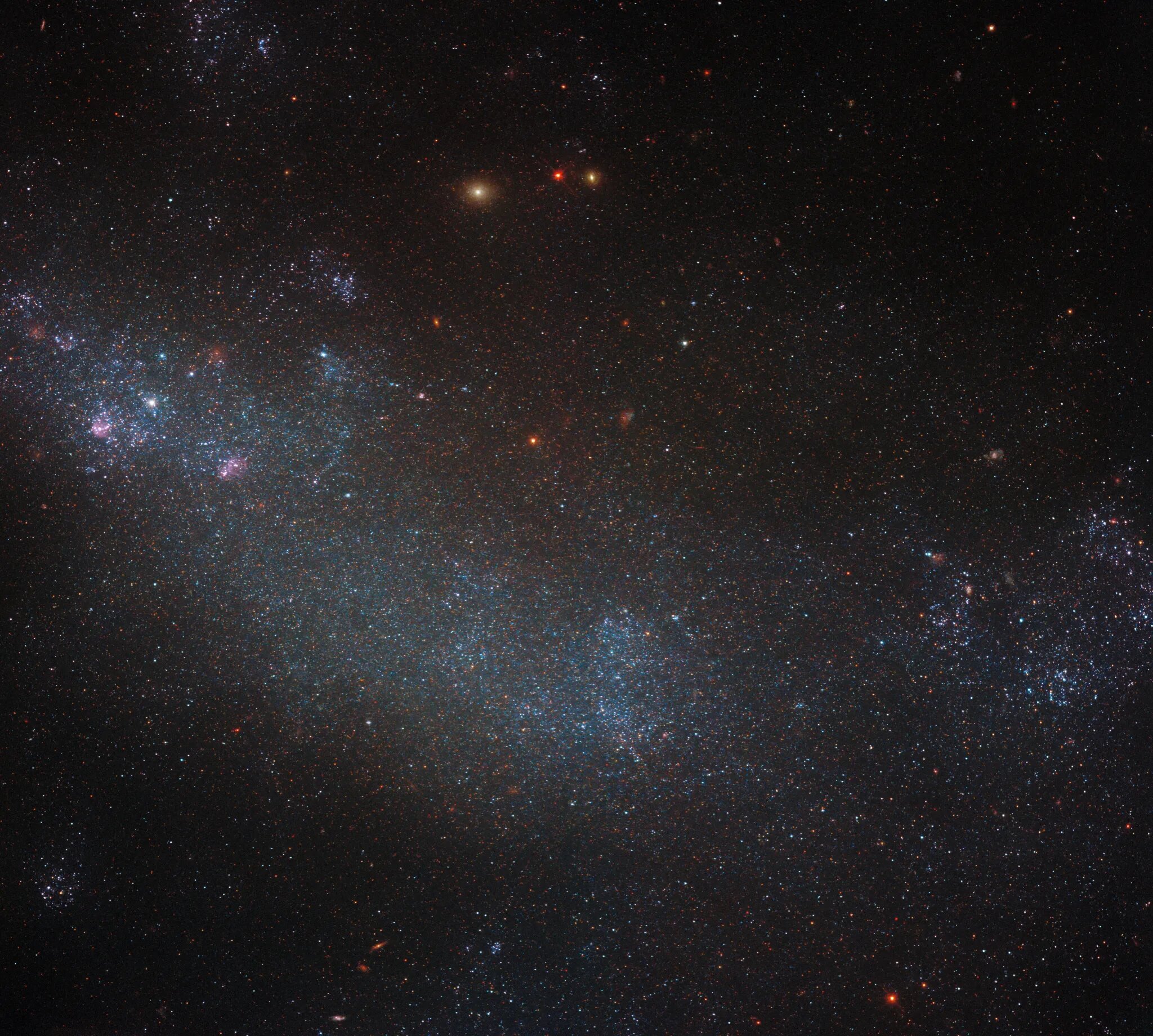 Ova Hubbleova slika prikazuje nepravilnu galaksiju ESO 245-5 koja se nalazi nekih 15 milijuna svjetlosnih godina od Zemlje. Zasluge: ESA