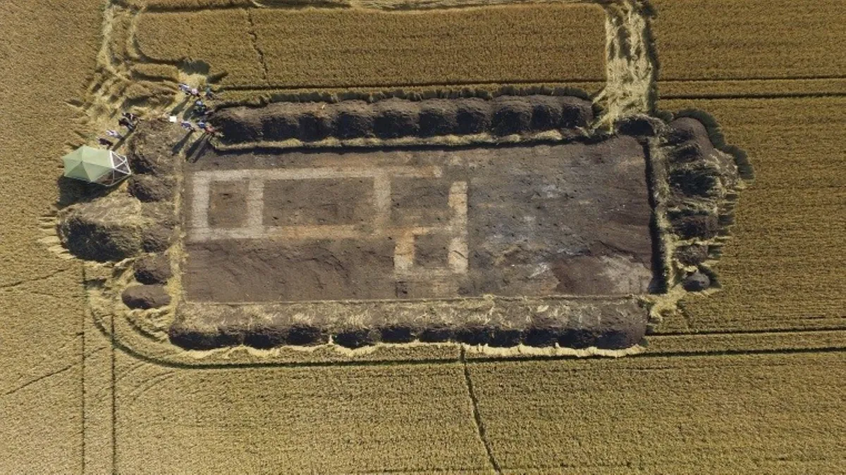 Pogled iz zraka na mjesto iskopavanja u Crowlandu, u okrugu Lincolnshire u istočnoj Engleskoj. (Zasluge za sliku The Anchor Church Field Project)