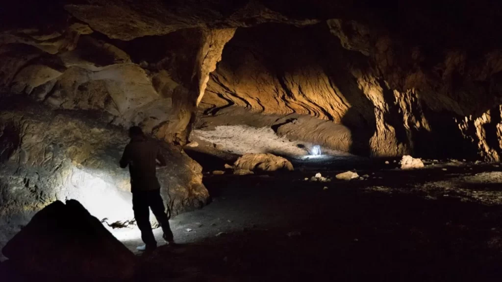 Špilju Pebdeh u južnim planinama Zagros u Iranu zauzeli su lovci-sakupljači još prije 42.000 godina. (Zasluge: Mohammad Javad Shoaee)