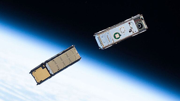 Cubesats u orbiti. Zasluge: NASA.