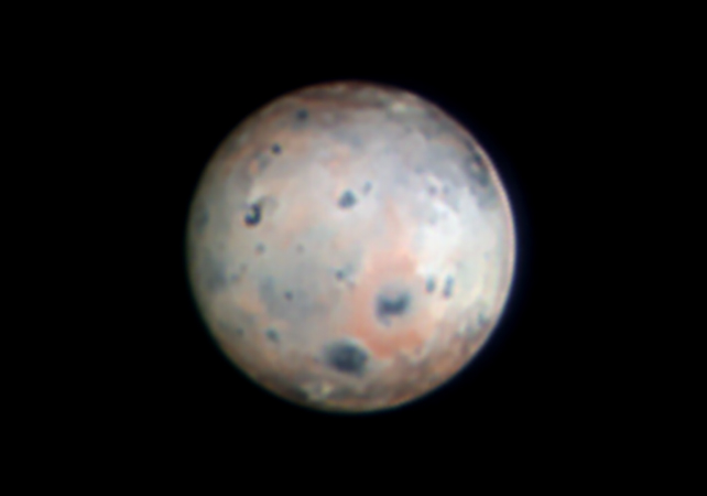 Jupiterov mjesec Ija, snimljen SHARK-VIS-om 10. siječnja 2024. (INAF/Veliki Binarni Teleskopski Opservatorij/Sveučilište Georgia; IRV-band opažanja SHARK-VIS/F. Pedichini; obrada D. Hope, S. Jefferies, G. Li Causi).
