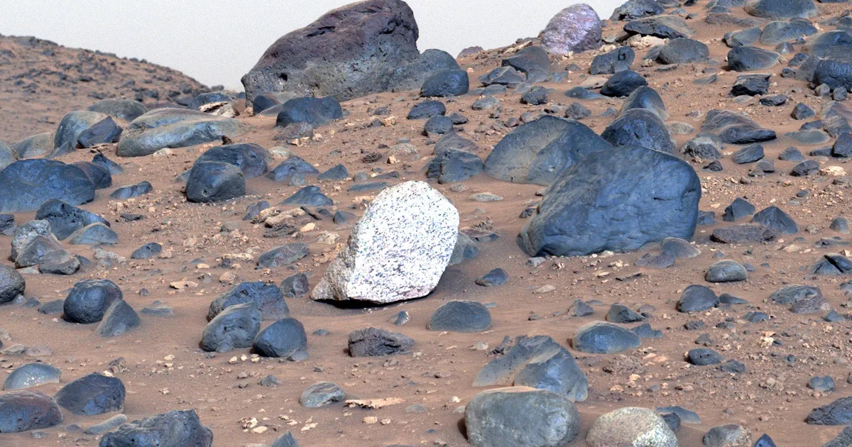 Perseverance rover otkrio neobične stijene dosad neviđene na Marsu