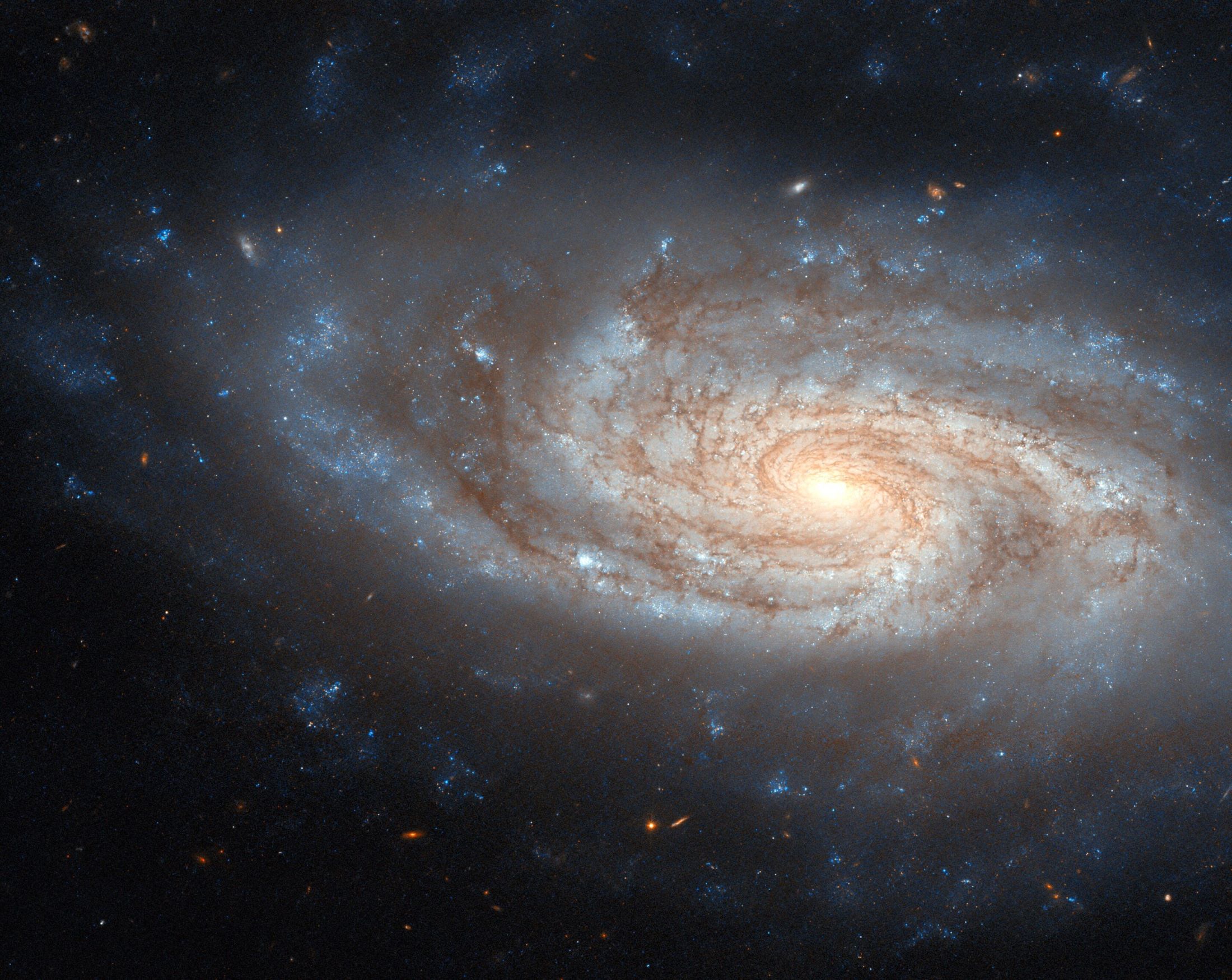 Ova slika spiralne galaksije NGC 3430 snimljena je Svemirskim teleskopom Hubble, projektom NASA-e i ESA-e. Zasluge: ESA/Hubble & NASA, C. Kilpatrick