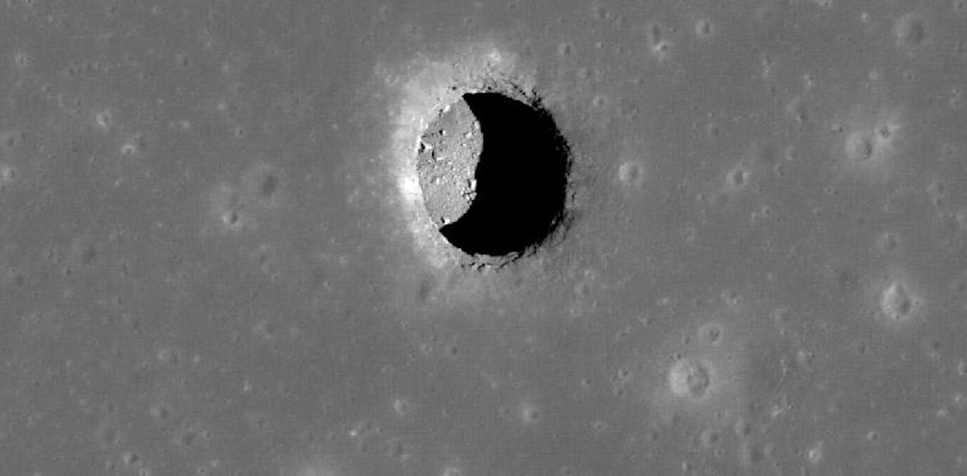 Mjesečev krater u regiji Mare Tranquillitatis. Zasluge: NASA/GSFC/Državno sveučilište Arizona.