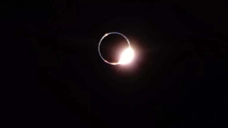 Pomrčina Sunca snimljena s Mjeseca 14. ožujka. Izvor: Firefly Aerospace.