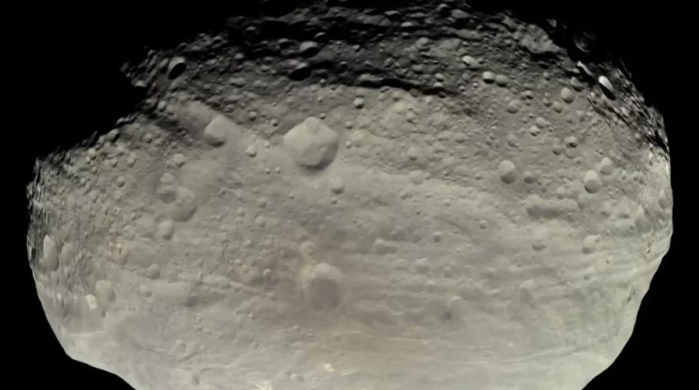 Asteroid Vesta fotografiran letjelicom Dawn. Zasluge: NASA.