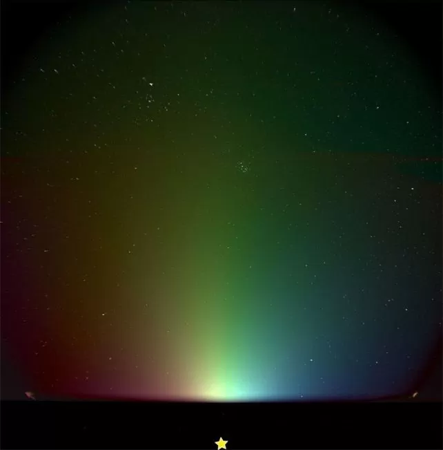 Hijade se nalaze iznad i lijevo od središta slike, dok se Plejade mogu vidjeti s desne strane. (NASA/SwRI)