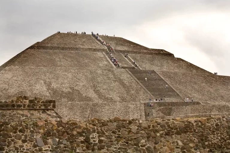 Piramida Sunca u gradu Teotihuacan. Yayimages.