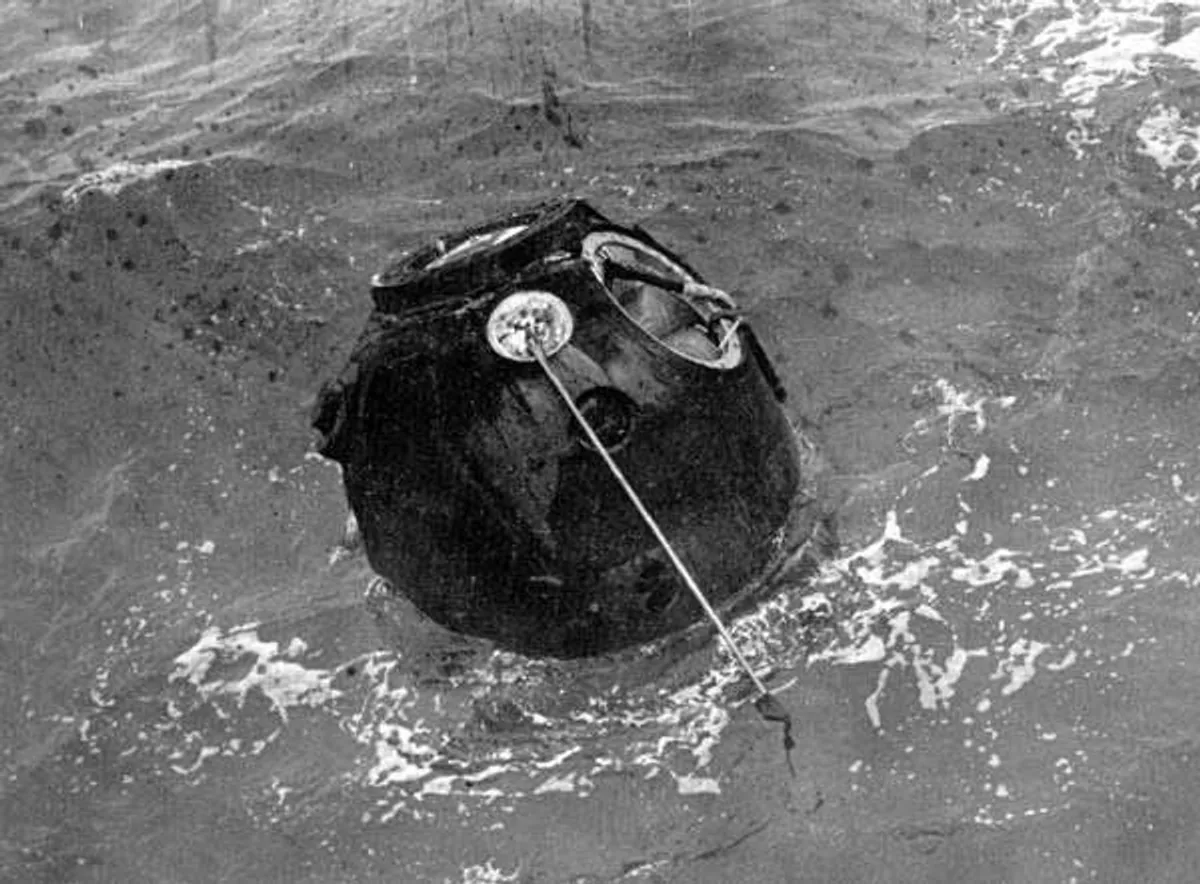 Dva sovjetska putnika s oklopom završila su svoje putovanje s padom u Indijski ocean – 21. rujna 1968. ponovno su dotaknuli Zemlju. Zasluge: S.P. Korolev RSC Energia / NASA.