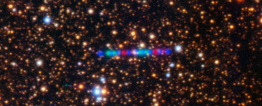 Trag koji 3I/ATLAS ostavlja dok prolazi kroz Sunčev sustav, snimljen teleskopom Gemini North pomoću triju različitih kolornih filtara. (International Gemini Observatory/NOIRLab/NSF/AURA/K. Meech, IfA/Sveučilište Hawaii)