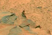 Gore: neobična marsovska stijena koja podsjeća na popularne prikaze legendarnog "Sasquatcha" (Zasluge: NASA / JPL-Caltech / Cornell / Emily Lakdawalla).