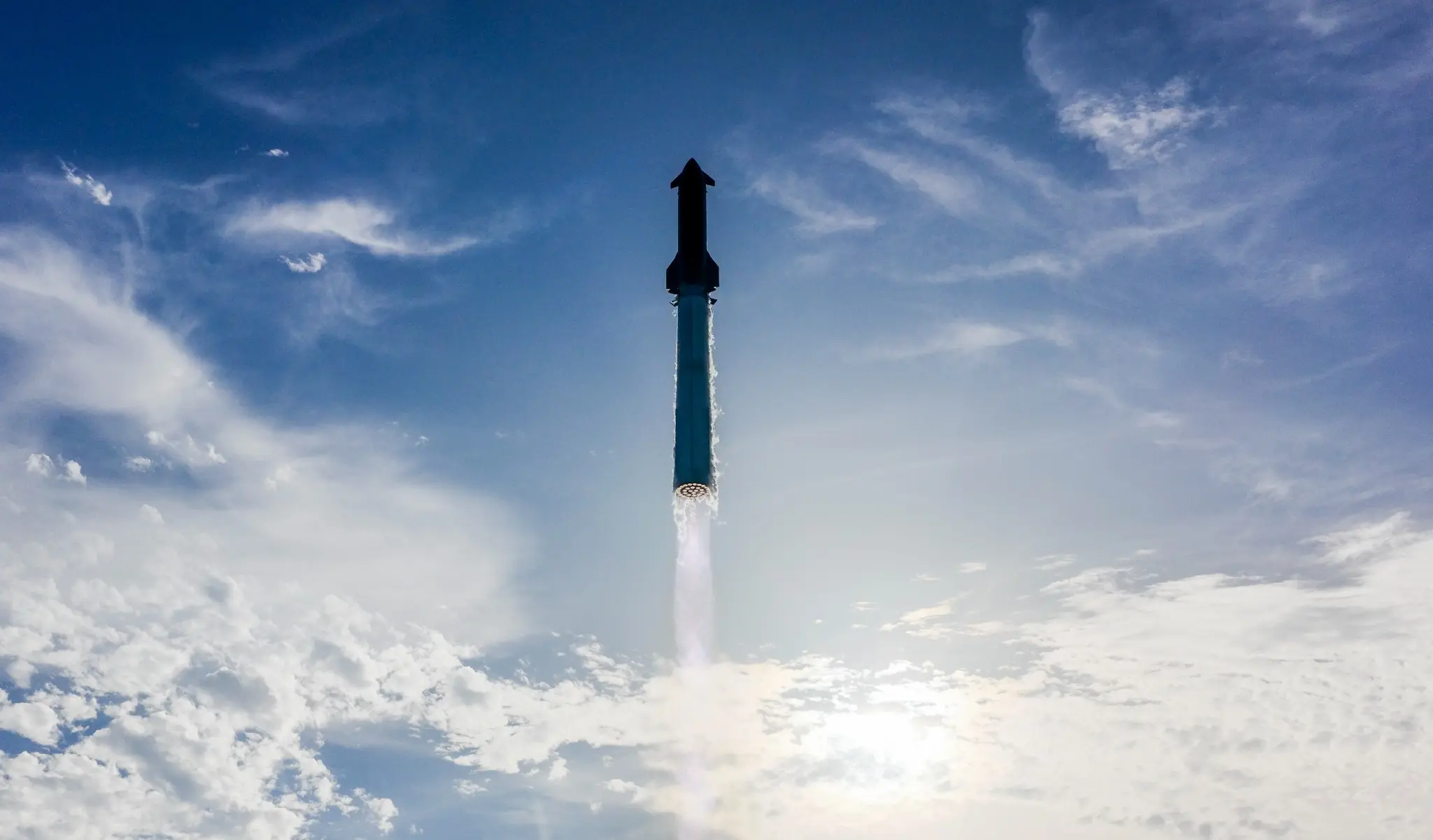SpaceX prvi put uspješno isporučio testni teret Starshipom i sletio u Indijski ocean