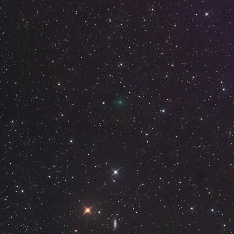 Detaljne snimke sjaja oko 3I/ATLAS-a od 7. rujna 2025. otkrivaju zelenu nijansu. (Izvor: M. Jäger i Gerald Rhemann)
