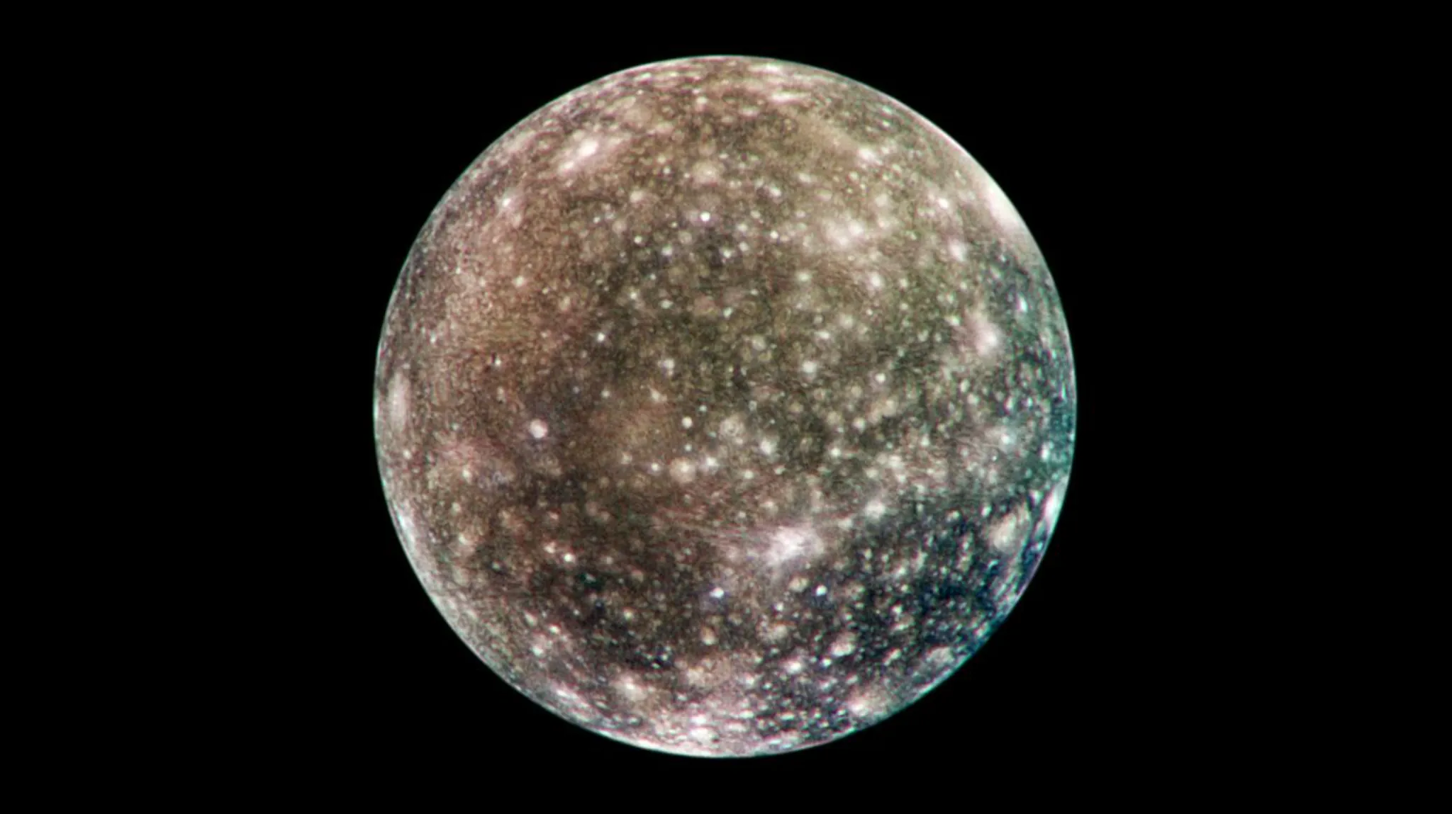 Jupiterov mjesec Kalista, snimljen iz letjelice Galileo. NASA.