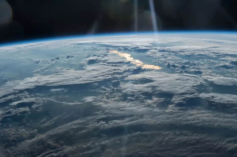 Pogled na Balhaško jezero iz svemira. Zasluge: NASA/Tim Kopra.