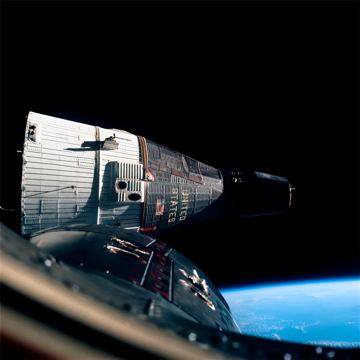 Gemini 7 i Gemini 6a u Svemiru. Izvor: NASA / ASU / Andy Saunders.