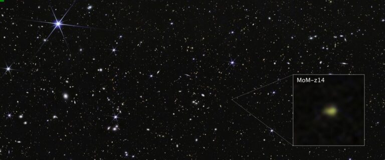 Polje COSMOS – galaksija MoM-z14 (izrez slike NIRCam). Zasluge: Europska svemirska agencija