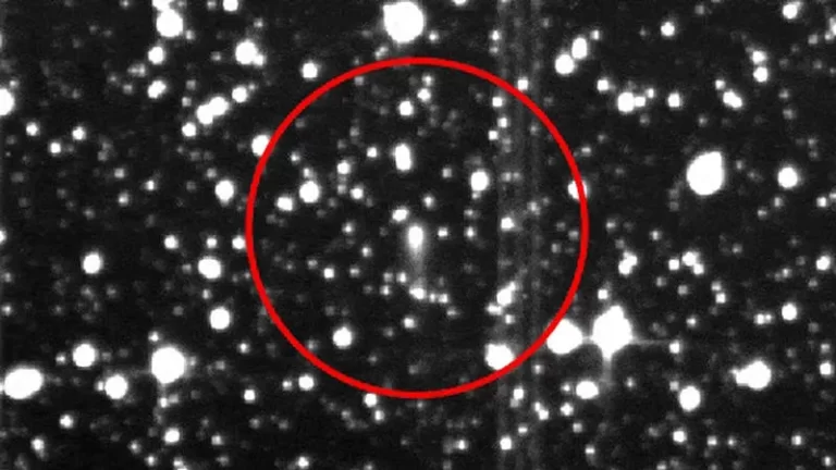 NASA-in satelit TESS (Transiting Exoplanet Survey Satellite) višekratno je promatrao međuzvjezdani objekt 3I/ATLAS. Rezultat je video sekvenca koja objedinjuje 28 sati snimaka punog kadra prikupljenih 15. siječnja te od 18. do 19. siječnja 2026. godine. (Izvor slike: TESS/NASA/Daniel Muthukrishna)