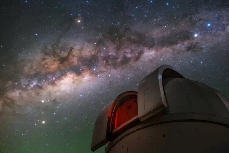 Snimka teleskopa Swope u Opservatoriju Las Campanas ustanove Carnegie Science u Čileu. Zasluge: Yuri Beletsky / Carnegie Science