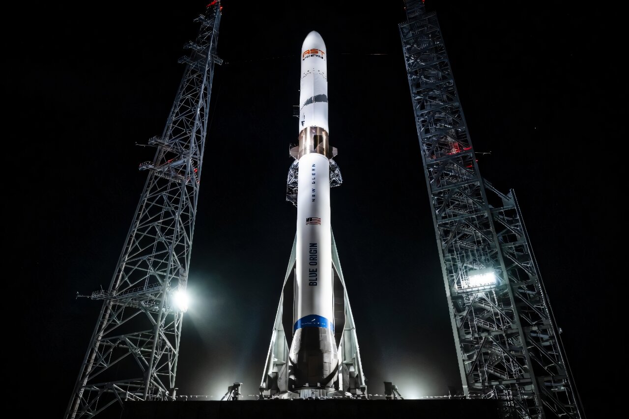 Raketa New Glenn tvrtke Blue Origin na lansirnom kompleksu 36 u Svemirskom centru Kennedy na Floridi, 12. travnja 2026.