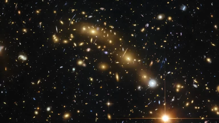 Neke od najranijih galaksija koje kozmolozi tek trebaju otkriti. Zasluge: ESA/Hubble, NASA, HST Frontier Fields
